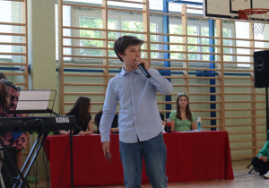 Prowadzący konkursu Mam Talent