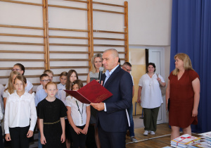 Zakończenie Roku Szkolnego 2023/2024 - Klasy 4-7 - Zdjęcia grupowe