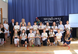 Zakończenie Roku Szkolnego 2023/2024 - Klasy 4-7 - Zdjęcia grupowe