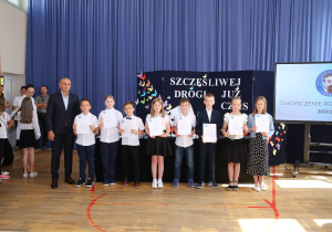 Zakończenie Roku Szkolnego 2023/2024 - Klasy 4-7 - Zdjęcia grupowe