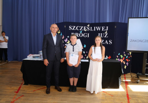 Zakończenie Roku Szkolnego 2023/2024 - Klasy 4-7 - Zdjęcia grupowe