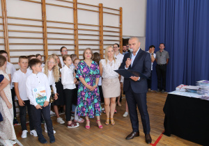 Zakończenie Roku Szkolnego 2023/2024 - Klasy 4-7 - Zdjęcia grupowe