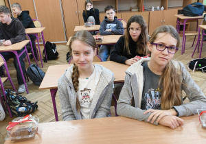 Zdjęcie grupowe uczniów w czasie warsztatów