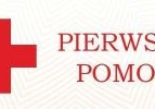 Logo z czerwonym krzyżem i napsem "pierwsza pomoc".