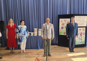 Zdjęcie grupowe nauczycieli