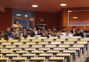 Uczniowie w czasie wykładu