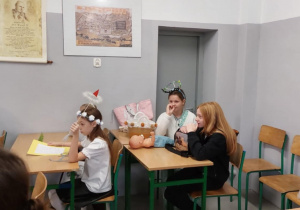 Uczniowie w czasie konkursu
