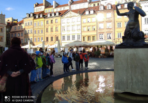 Uczniowie na Starym Mieście w Warszawie