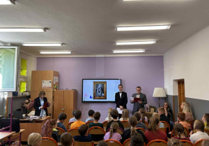 Uczniowie i osoby prowadzące zajęcia