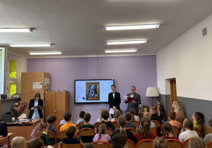 Uczniowie i osoby prowadzące zajęcia