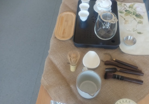 Herbata i narzędzia do jej parzenia