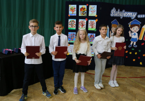 Uczniowie w czasie uroczystości