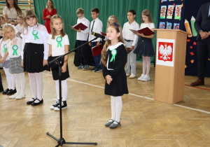 Uczniowie w czasie uroczystości