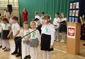 Uczniowie w czasie uroczystości