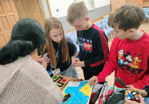 Uczniowie w czasie zajęć