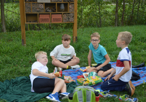 Uczniowie w czasie pikniku