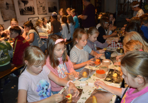 Uczniowie w czasie warsztatów