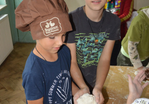 Uczniowie w czasie warsztatów
