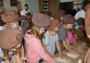 Uczniowie w czasie warsztatów