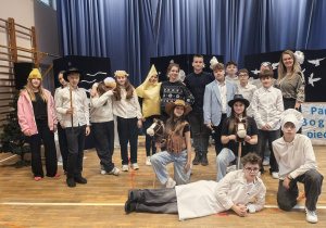 Zdjęcie grupowe uczniów