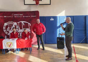 DekoracjeUczniowie i członkowie kubu Widzew