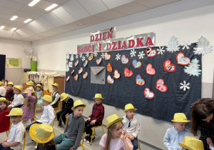 Zdjęcie grupowe dzieci