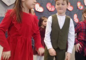 Zdjęcie grupowe dzieci