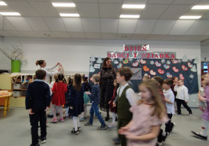 Zdjęcie grupowe dzieci