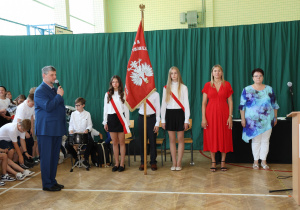Poczet sztandarowy szkoły