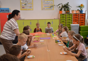Uczniowie w czasie prac warsztatowych