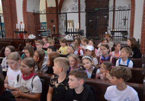 Zdjęcie grupowe uczniów we Wrocławiu