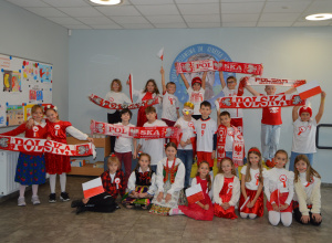 Dzień Mody Patriotycznej w klasach 3a i 3c - 07.11.2025