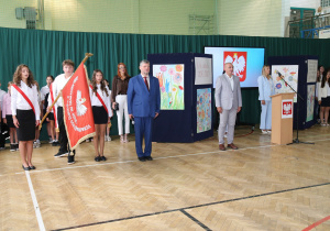 Poczet sztandarowy szkoły